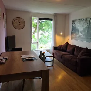  Habitación en casa particular Johan's B&b, Dakterras & Goedkoop Parkeren - Sinds 2014 Países Bajos